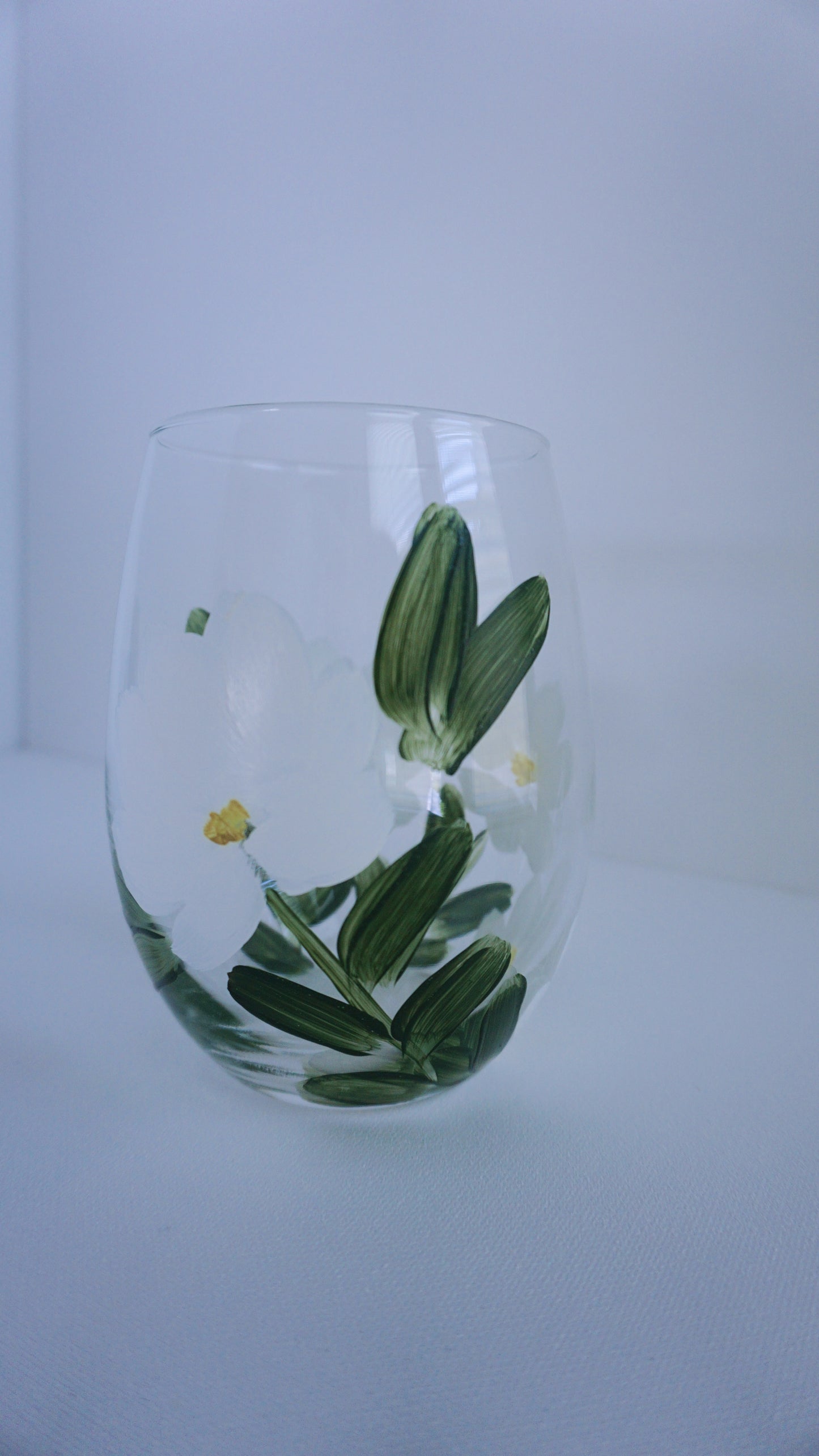 Hand Painted Stemless Wine Glass - White Flower