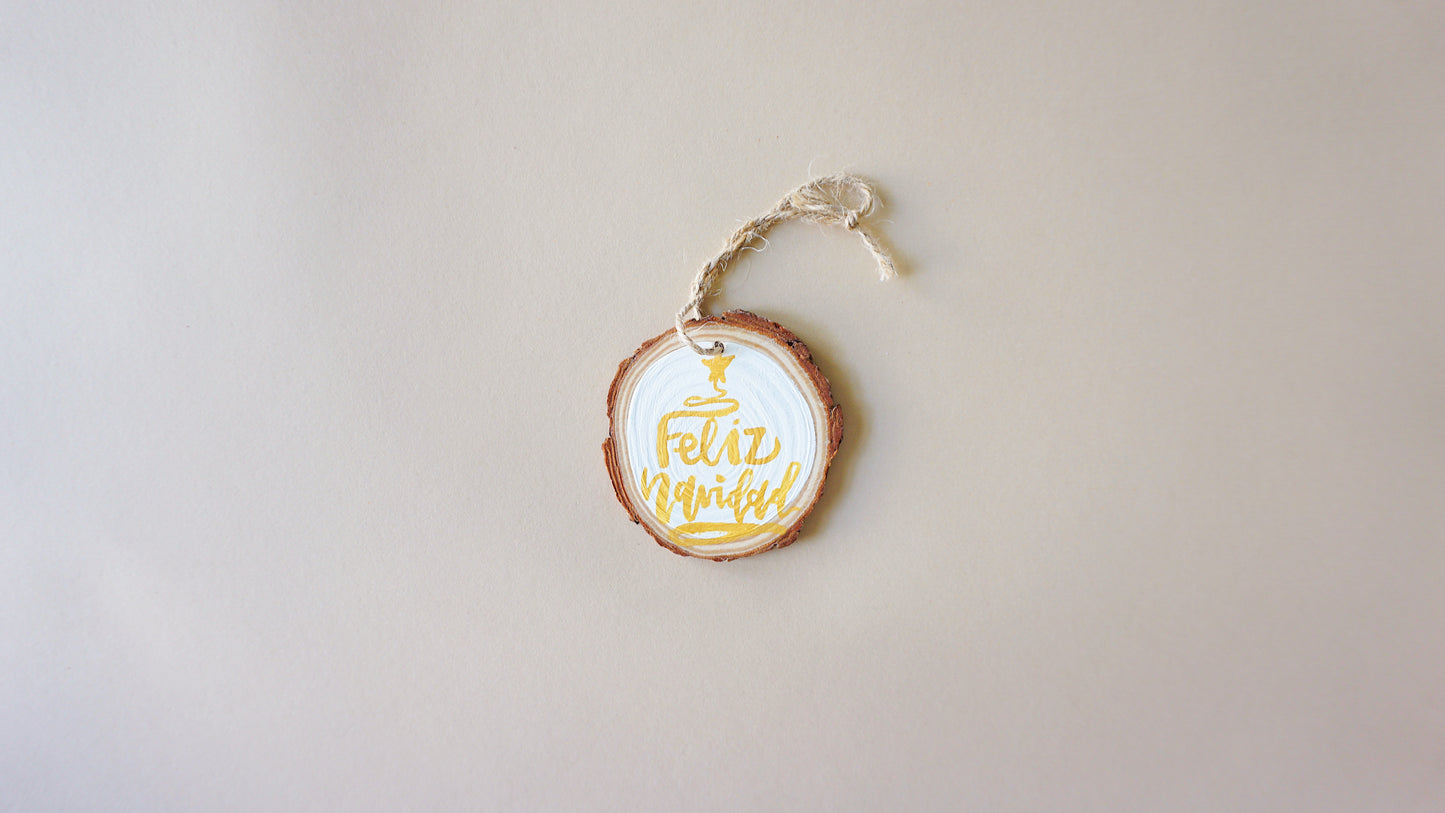 Feliz Navidad (Dorado) - Round Wood Christmas Ornament