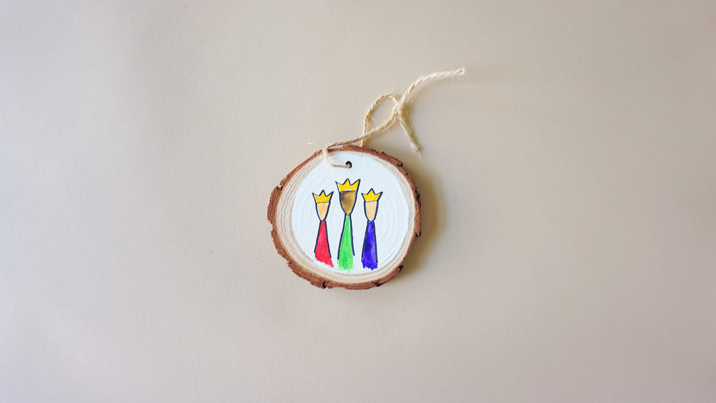 Tres Reyes Magos (White Background) - Round Wood Christmas Ornament