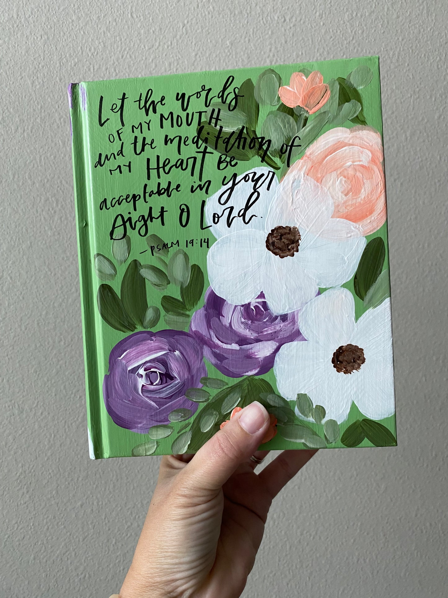 I am a daughter of the King Light Green - Hand Painted English Bible