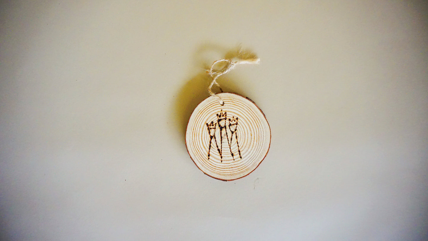 Tres Reyes Magos (Wood Burning) - Round Wood Christmas Ornament