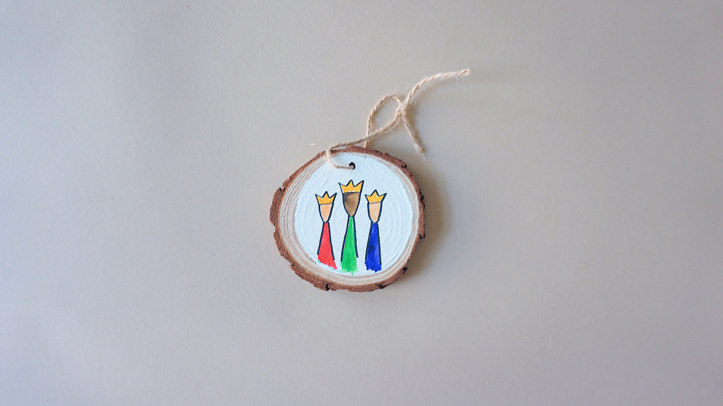 Tres Reyes Magos (White Background) - Round Wood Christmas Ornament