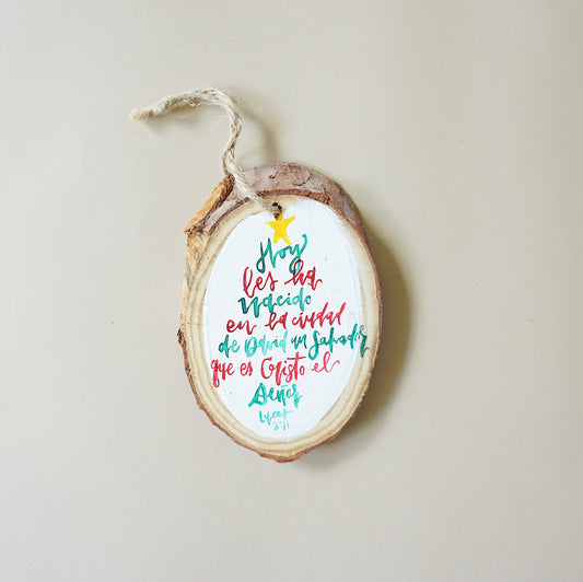 Lucas 2:11- Oval Wood Christmas Ornament